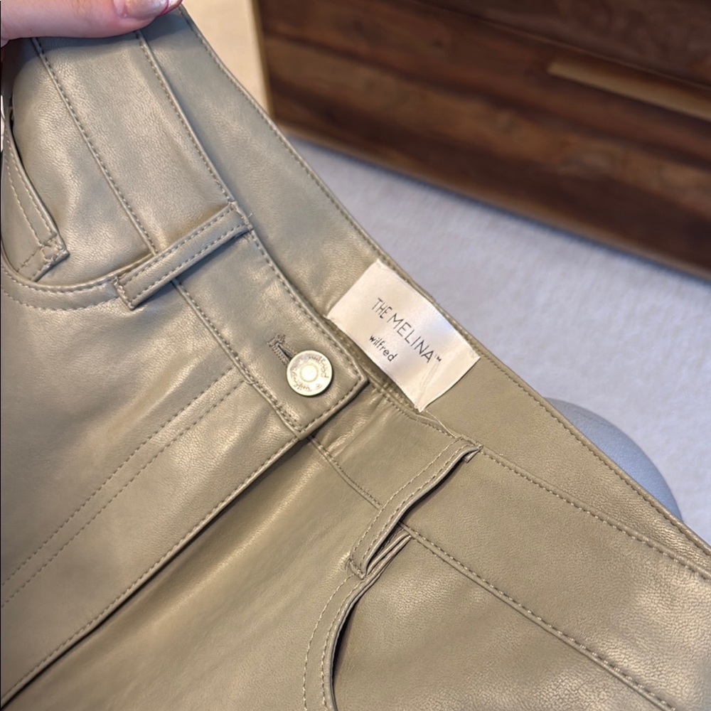 Wilfred Melina Slim Vegan Leather in Bitter Sage - Picture 4 of 6